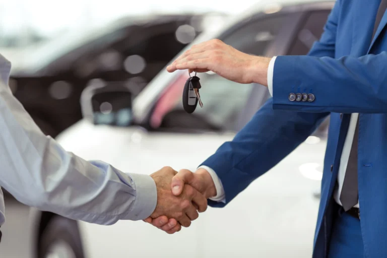 Dépôt-vente ou vente entre particuliers à Mazamet : quelle option est vraiment avantageuse pour un véhicule haut de gamme ?